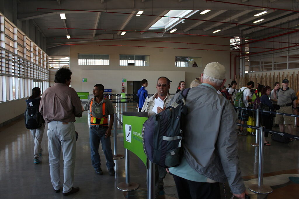 galapagos airport