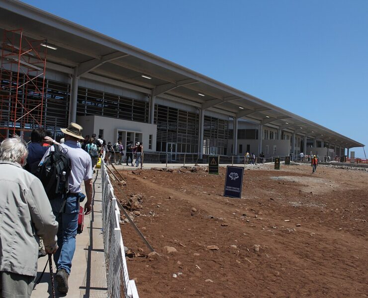 galapagos airport